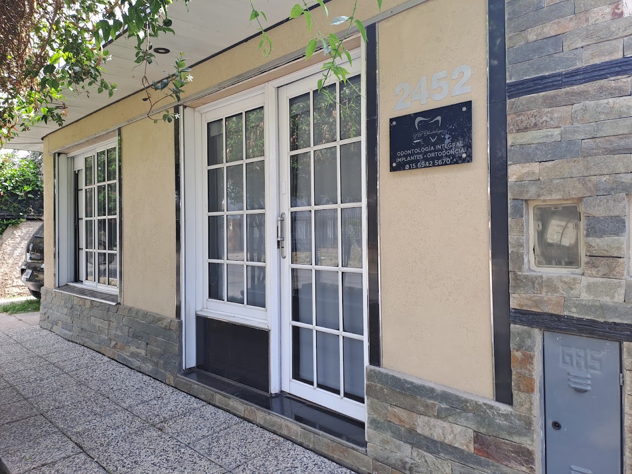 Fachada del consultorio